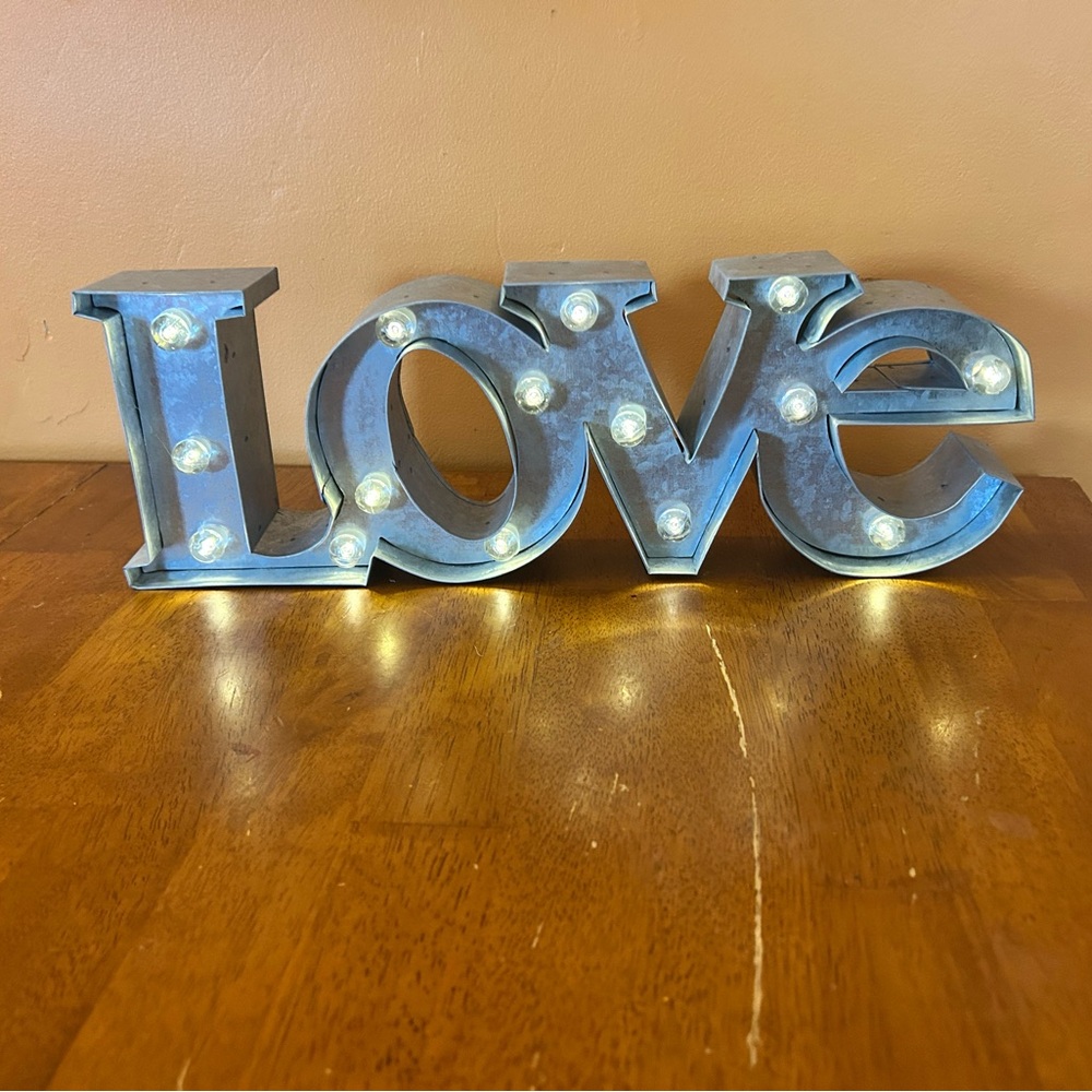 💚💚5/$25💚💚 LOVE Marquee Light Sign - Silver with Warm Bulbs